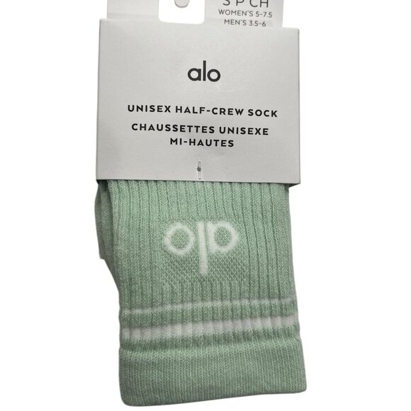 ALO Yoga Unisex Half-Crew Sock in Spearmint - Picture 3 of 4